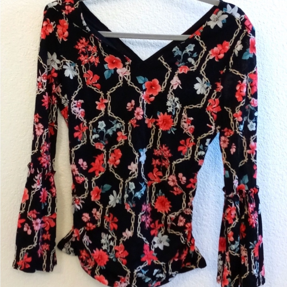Blouse bundle.   Medium.  5 tops - Picture 2 of 5